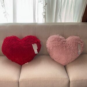 Set of 2 Heart Accent Pillows